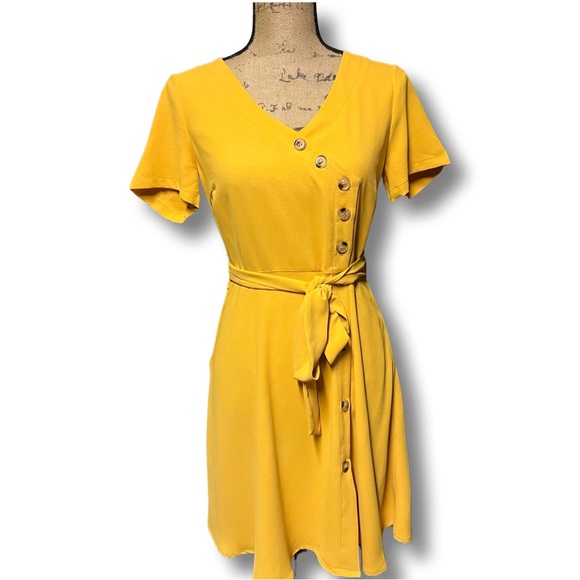 31:25 Dresses & Skirts - Woman’s mustard yellow Stylish dress….